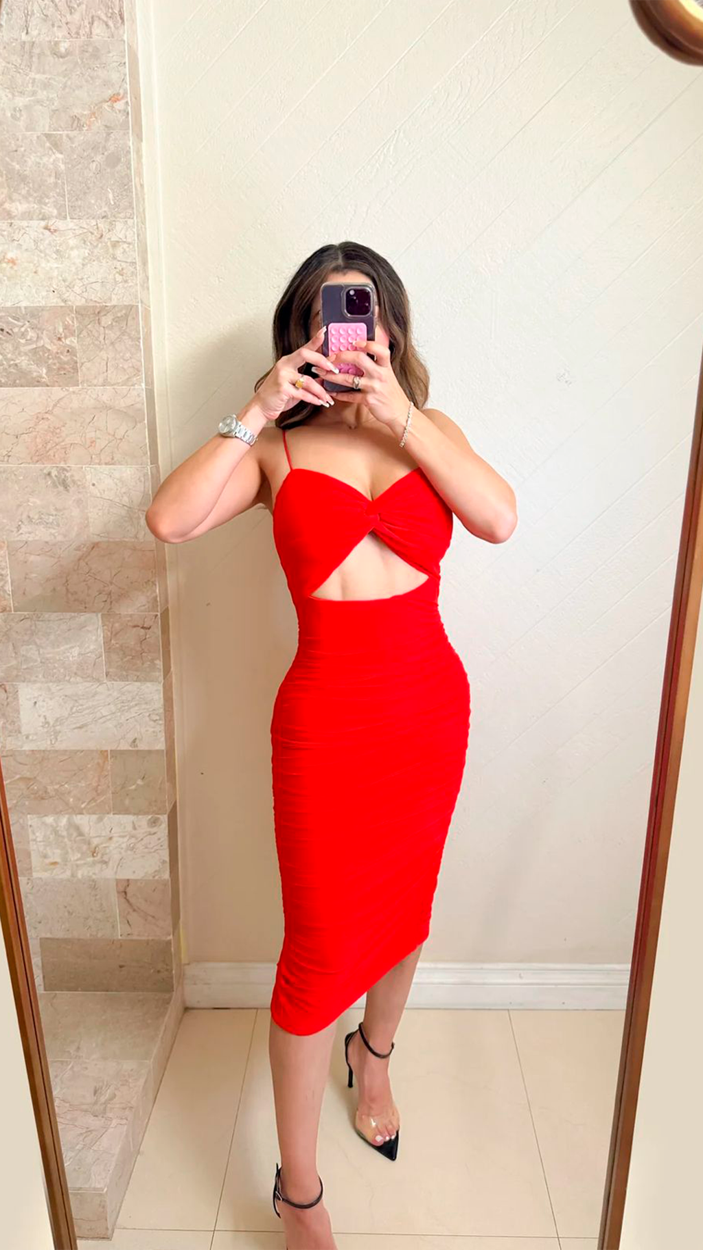 Vestido largo de malla con efecto coqueto